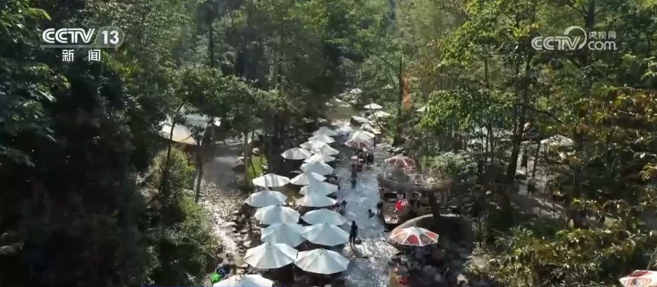 “金融+”特色服務(wù)激活暑期文旅市場 多重優(yōu)惠發(fā)力“點(diǎn)燃”消費(fèi)熱潮